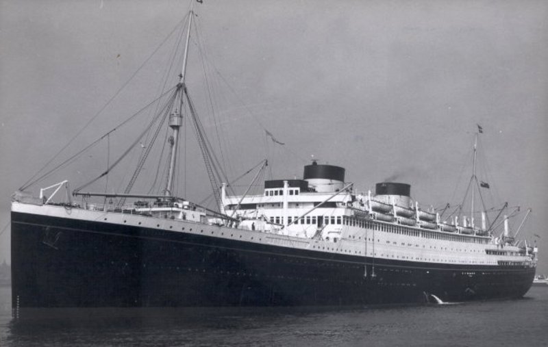 Mit der Britannic floh sie 1940 von Liverpool nach New York